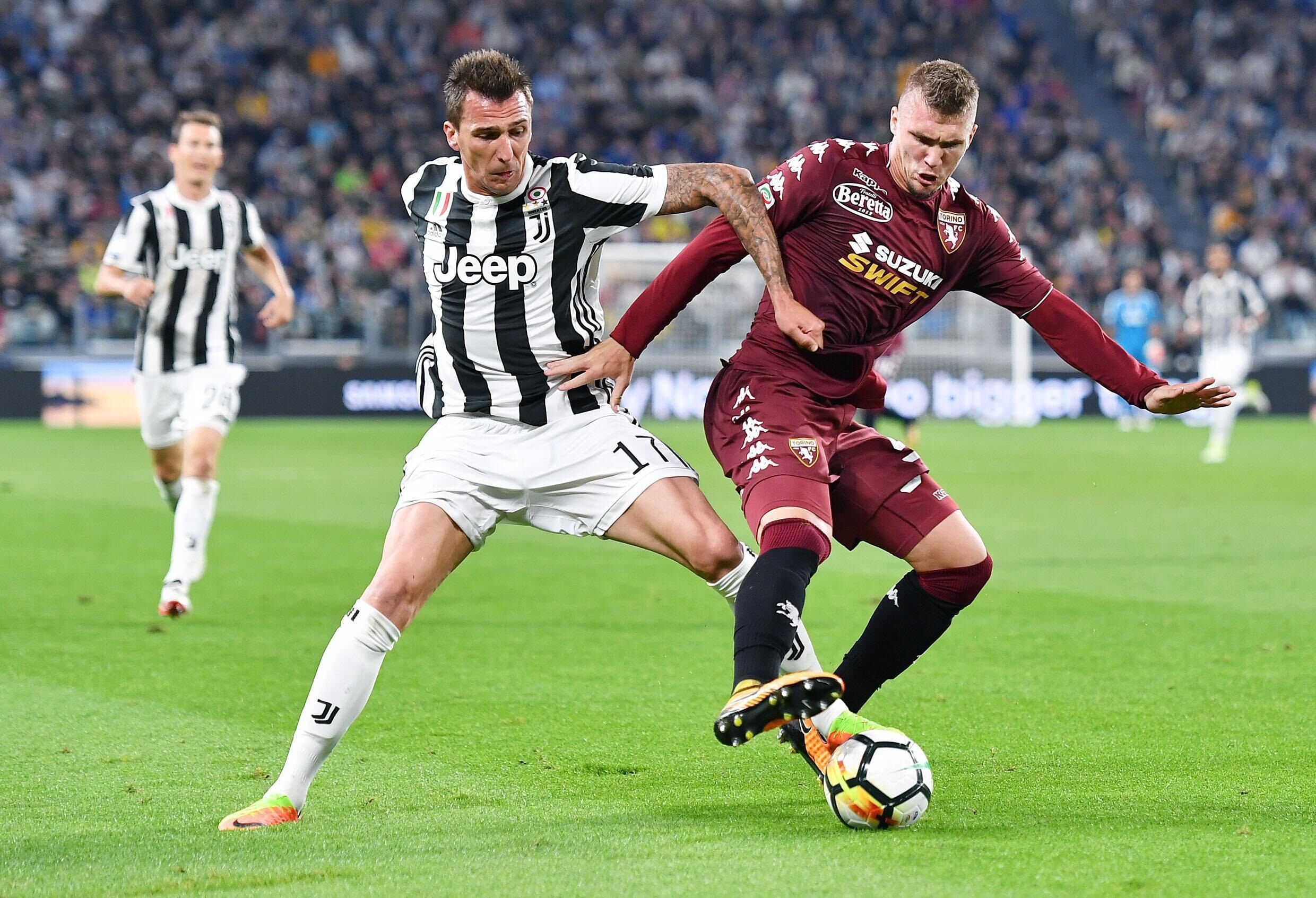 西甲：巴萨主场3-0完胜瓦伦西亚