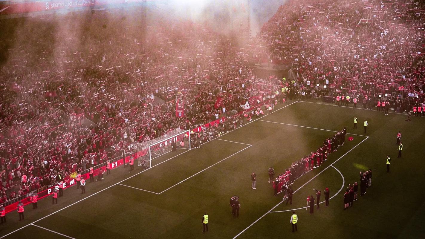 球迷现场尖叫不断