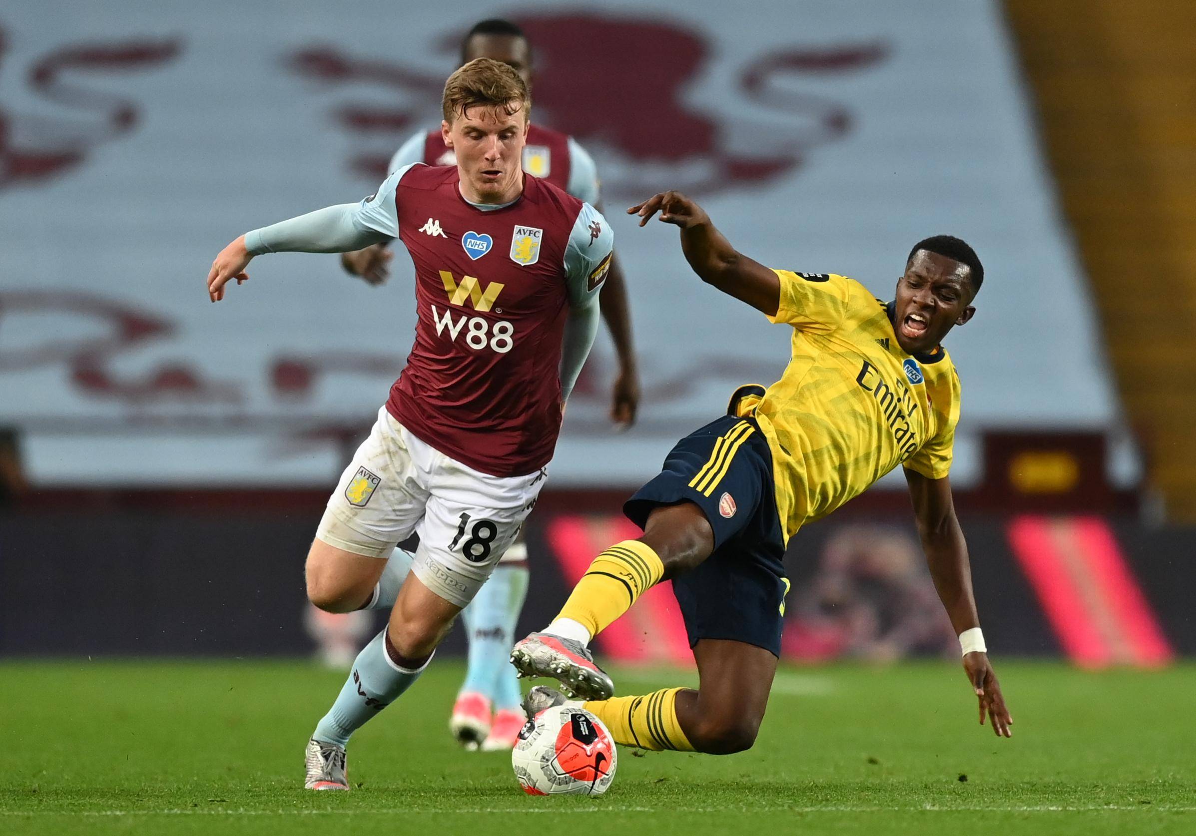 罗马诺：尤文知道三家英超俱乐部联系了道路，球员希望转会