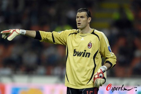 足球世界杯票务系统再次崩溃，球迷疯狂涌入（世界杯售票平台再宕机，海量球迷蜂拥抢票）