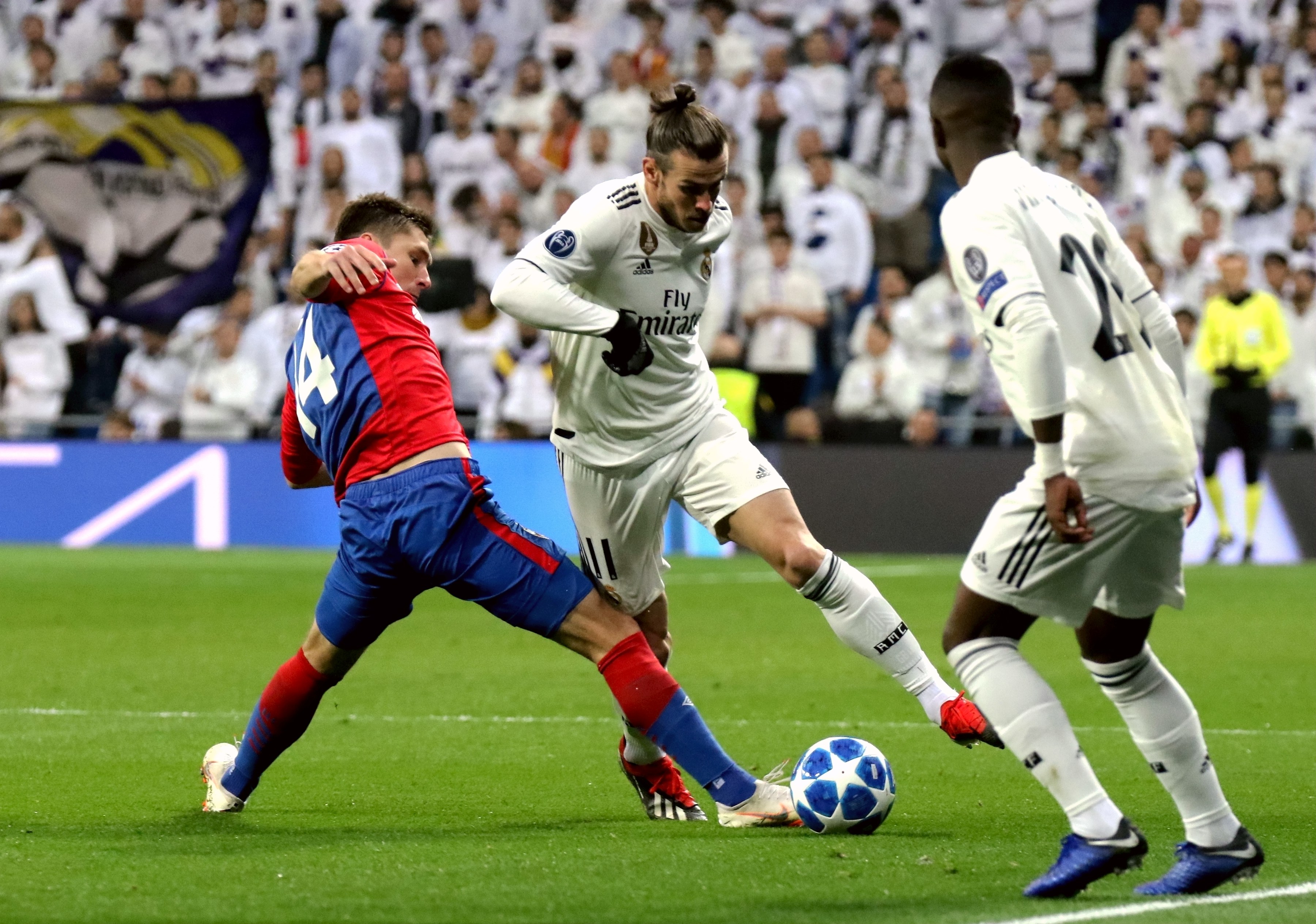 罗马诺：曼联已与内维斯的经纪人交谈，但还没有和新月正式谈判（罗马诺：曼联已与内维斯经纪人接触，但尚未就转会与利雅得新月展开正式谈判）