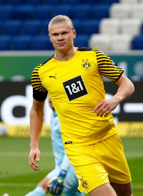 门将三连神扑救主，数据暴涨全网热议