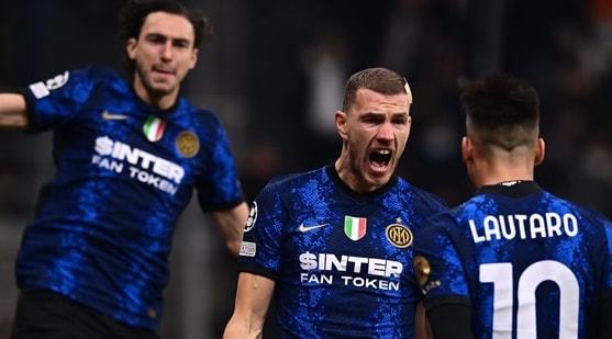 38岁梅西依旧掌控比赛，用瞬间决定胜负，展现非凡实力。