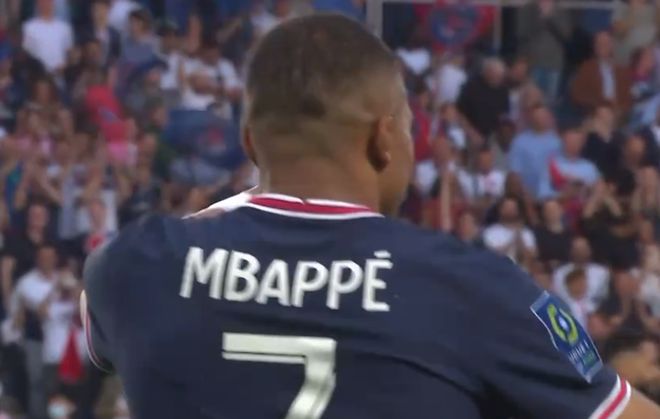 战巴萨贡献2球1助，布鲁日前锋福布斯当选欧冠全场最佳球员