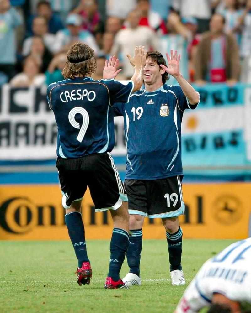 纳什维尔2-1迈阿密国际，梅西世界波，瑟里奇点射，鲍尔破门