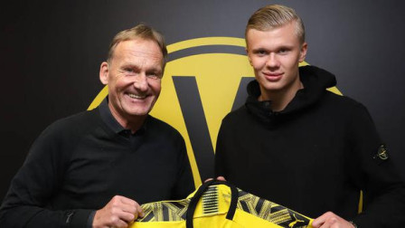 祝贺，足协推荐的谭杰、青苗联赛获亚足联草根足球特殊贡献奖（足协推荐的谭杰与青苗联赛荣获亚足联草根足球特殊贡献奖）