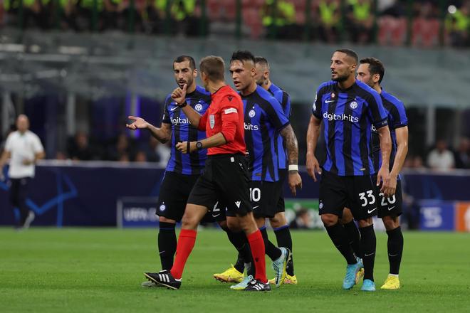 快船队暂不交易哈登伦纳德，坚持现有阵容