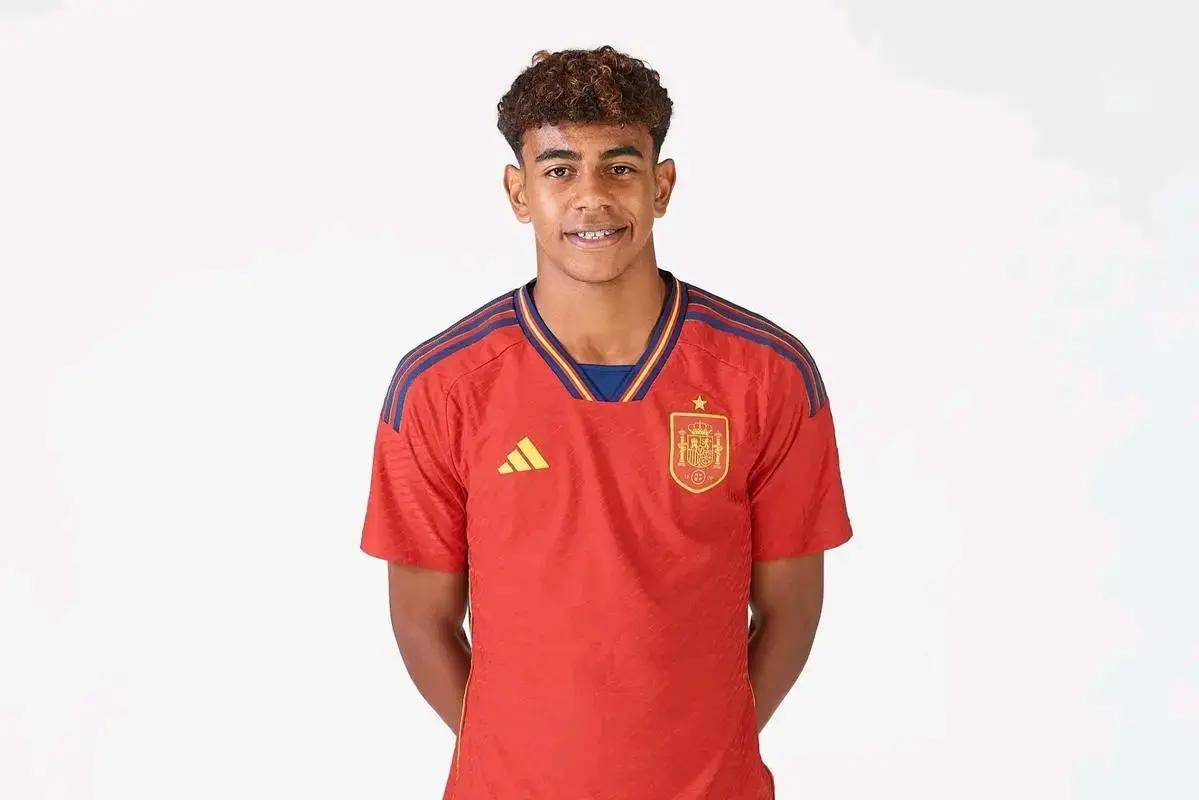 干净又卫生！贝克汉姆晒印度行学习制作美食视频